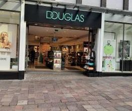 Douglas Paderborn Westernstraße Bild 1