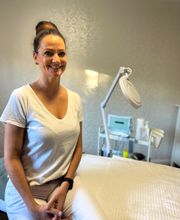 Katja Steinle - Less hair & care - dauerhafte Haarentfernung Bild 1