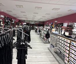 Pink Plaisir image 5