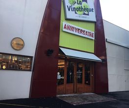 La Vinothèque de Carnot image 2