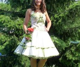 50er Jahre Brautkleid mit zarten Fliederblüten