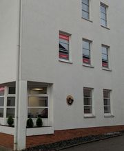 Springe Außenansicht