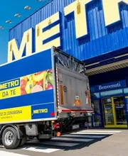 Benvenuto da METRO! Se hai partita IVA, scopri un’ampia gamma di prodotti e offerte. Il nostro staff ti supporta con consigli personalizzati. Consegniamo per l’Horeca o ti aspettiamo direttamente in Punto Vendita!