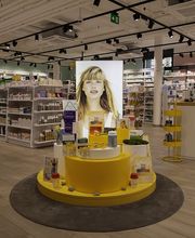 interieur-pharmacie-sun-store-vesenaz