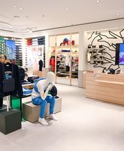 Lacoste Coquelles Cité Europe image 4