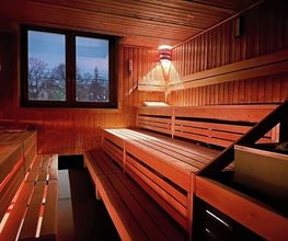 Die Sauna - Karl marx' heiß Bild 1