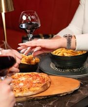 Café Restaurant Neugass Bild 3