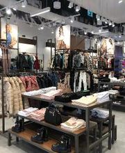 GUESS immagine 3