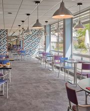 B&B HOTEL Cergy Port image 13