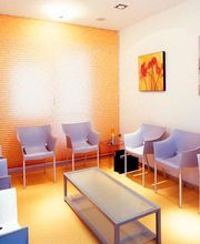 clinica-dental-vigil-escalera-sala-espera-03.jpg
