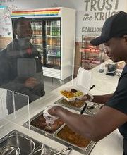 Golden Krust Caribbean Restaurant image 5