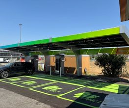 IPLANET Ricarica in sicurezza in modalità ultra fast per tutti i veicoli elettrici.