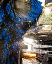 You can trust Splash In to get your car extra shiny and clean.