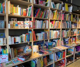 LIBROSJUVENILES_MAR_DE_HOJAS.jpg