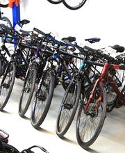 Bike Oase, E-Bikes, Motorräder, Velos, Powerprodukte,
Ab Lager, Lieferbar, Bike, Velos, Mofa, Roller, Motorrad