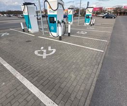 Shell Recharge Charging Station Bild 3