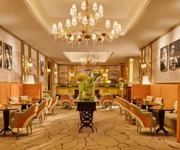 Il Salotto lobby lounge