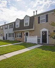 Middle River Townhomes image 12