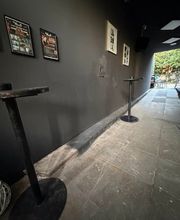 Moon Bar Bild 1