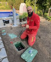 Paul bei Bewässerung einbau