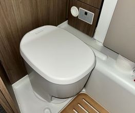 Clesana - Die Verschweiß-Toilette ohne Wasser und Chemie eingebaut