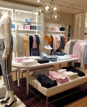 Tommy Hilfiger image 3