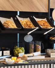 B&B HOTEL Versailles Rocquencourt image 8