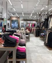 GUESS immagine 8