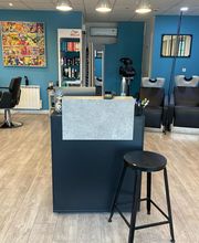 Au Comptoir Des Coupes image 5