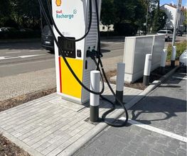 Shell Recharge Charging Station Bild 1