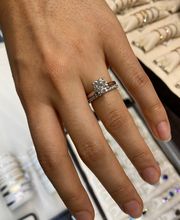 Diamonds Direct Dallas image 15