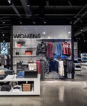 Calvin Klein Outlet immagine 3