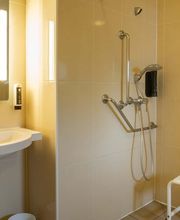 B&B HOTEL Saint-Quentin image 14