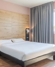 B&B HOTEL Saint-Martin-de-Crau Alpilles Camargue image 1