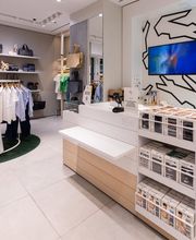 Lacoste Saint Lazare image 10