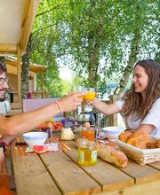 Camping Homair - Domaine des Tours image 4