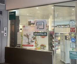 fenster-amavita-apotheke-rheinbrücke