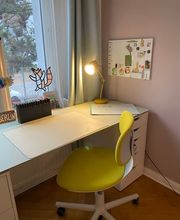 Von Kinderträumen zu Teenager-Vibes: Dieses Zimmer haben wir mit Liebe zum Detail verwandelt. Modernes Design trifft auf frische Farben – eine Wohlfühloase, die zum Träumen, Lernen und kreativ Sein einlädt.
