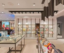GUESS imagen 4