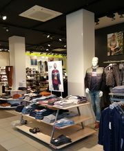 Photo de l'intérieur du magasin Jules Lorient