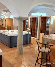 Armstark Handels-GmbH Deutschland | Fachausstellung Tettenweis | Seit knapp 30 Jahren Ihr Spezialist für Whirlpools, Swim Spas, Saunen und Infrarotkabinen