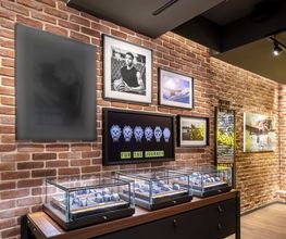 BREITLING BOUTIQUE PARIS RIVE GAUCHE image 8