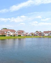 Hartshire Lakes Apartments image 6