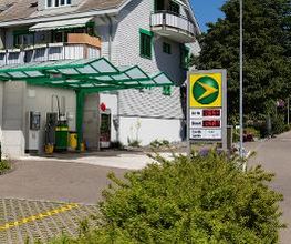 AGROLA Tankstelle in Herrliberg mit Zahlterminal