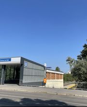 Eingang zum U-Bahnhof Kienberg