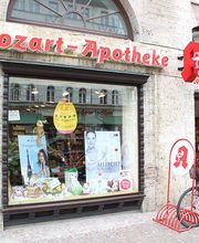 Aussenansicht der Mozart-Apotheke