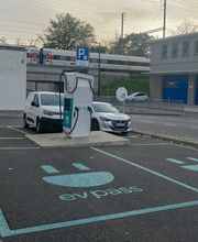 Shell Recharge Charging Station Bild 1