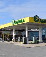 AGROLA Tankstelle in Ins mit TopShop und Landi; grosser Platz vor Tankstelle; überdacht