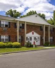 Country Manor Apartments image 17