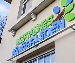 W.P. highlights - Werbepylone | Werbeschilder | Lichtreklame Bild 1